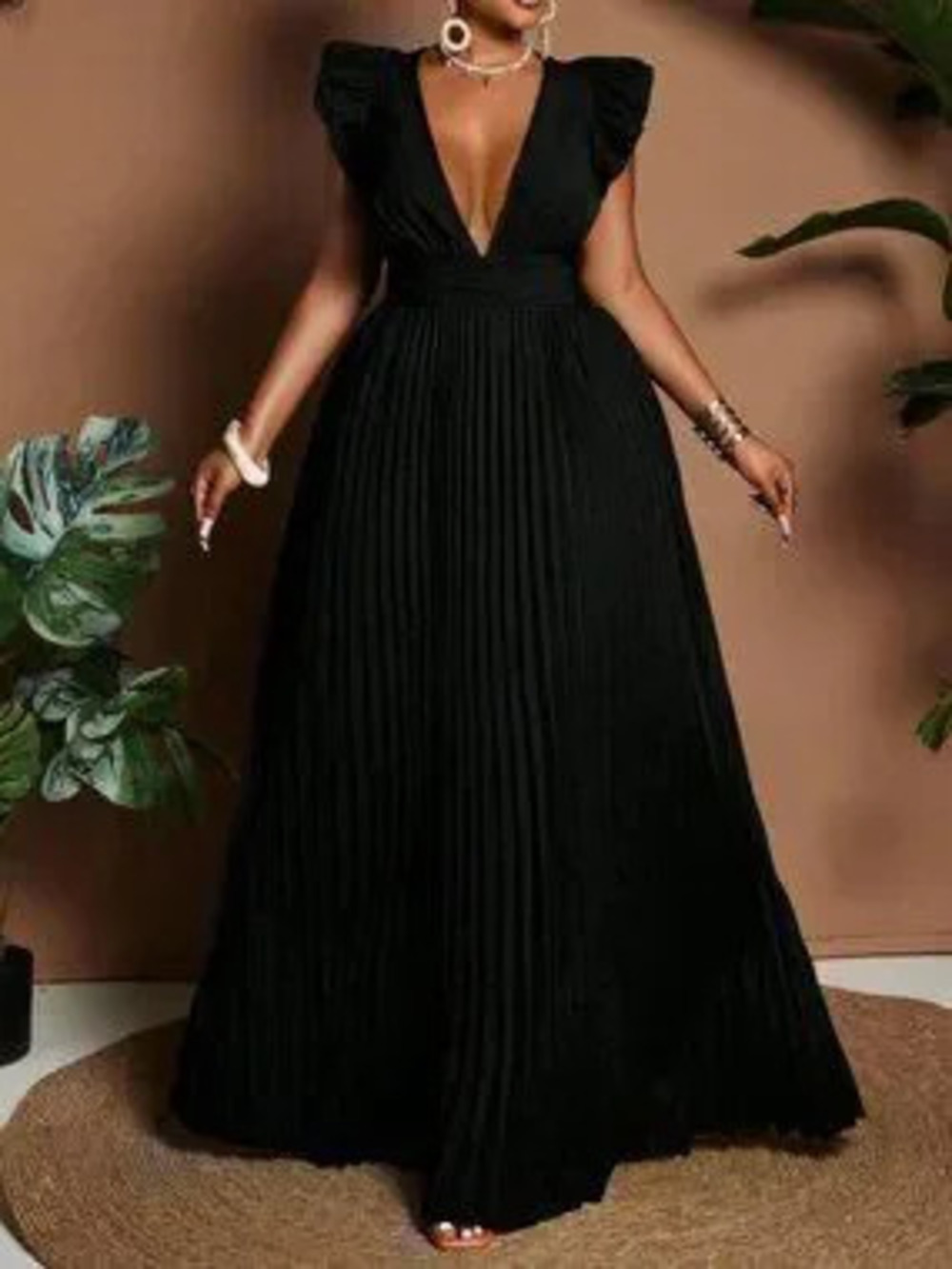 Black Elegant Women's Plus Size V-Neck Cap Sleeve Ruched Backless Dress